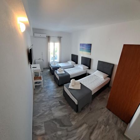 Frangiscos Hostel Parikia  Bagian luar foto